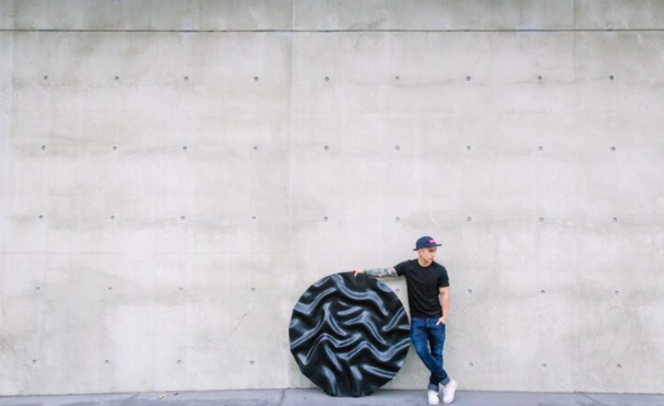 Dan ‘Nuge’ Nguyen with Fourth Movement (ash wood, ebonized). Photo: Kevin Tam.