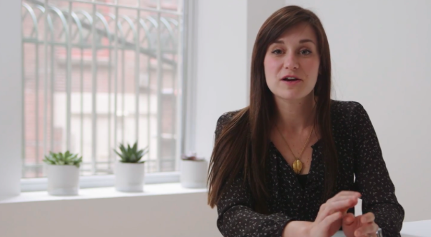 Elaine McMillion Sheldon teaches a Skillshare course entitled “ Create a Short Documentary Video Portrait .”