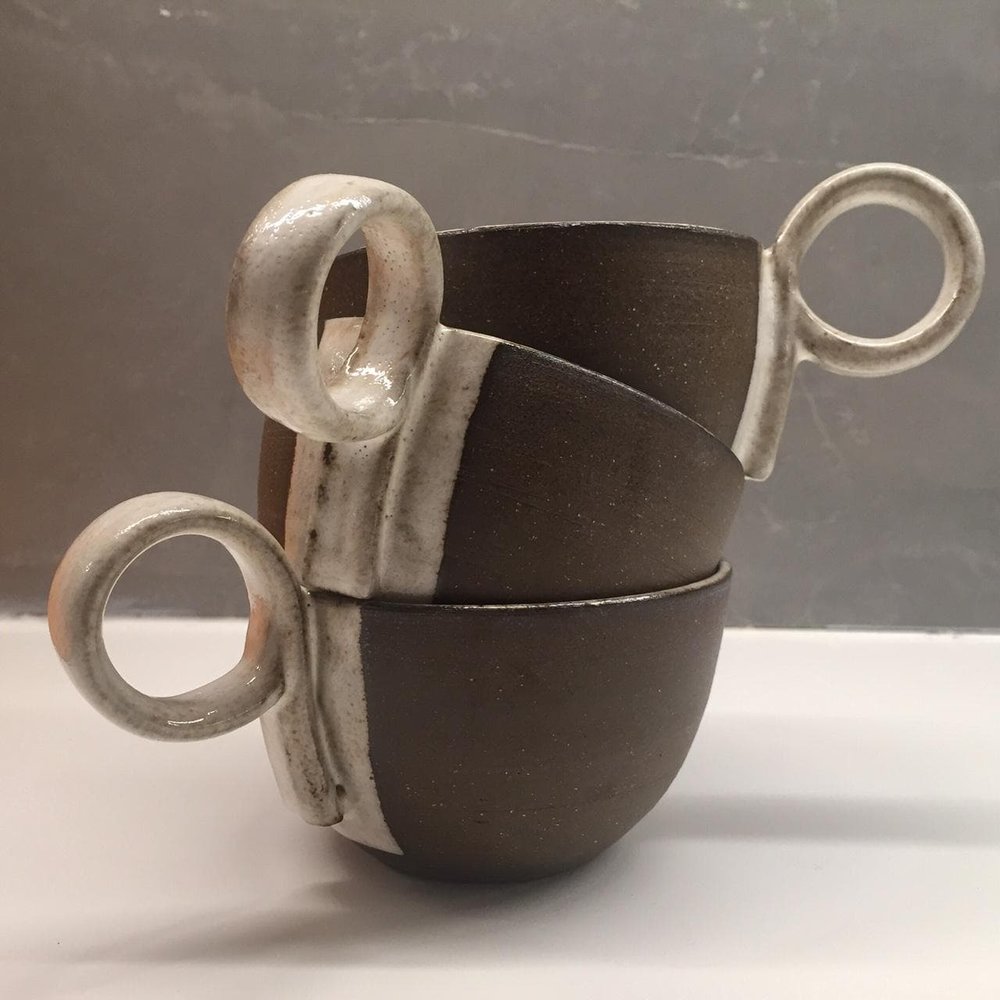 Mugs and image by Skillshare student Siggrid V.