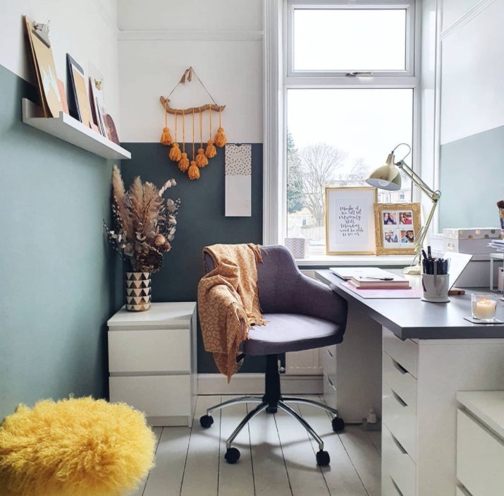Source: Instagram @gingerhearts Choose a chair that’s comfortable enough to sit in all day but not so cushioned that it makes you want to fall asleep.
