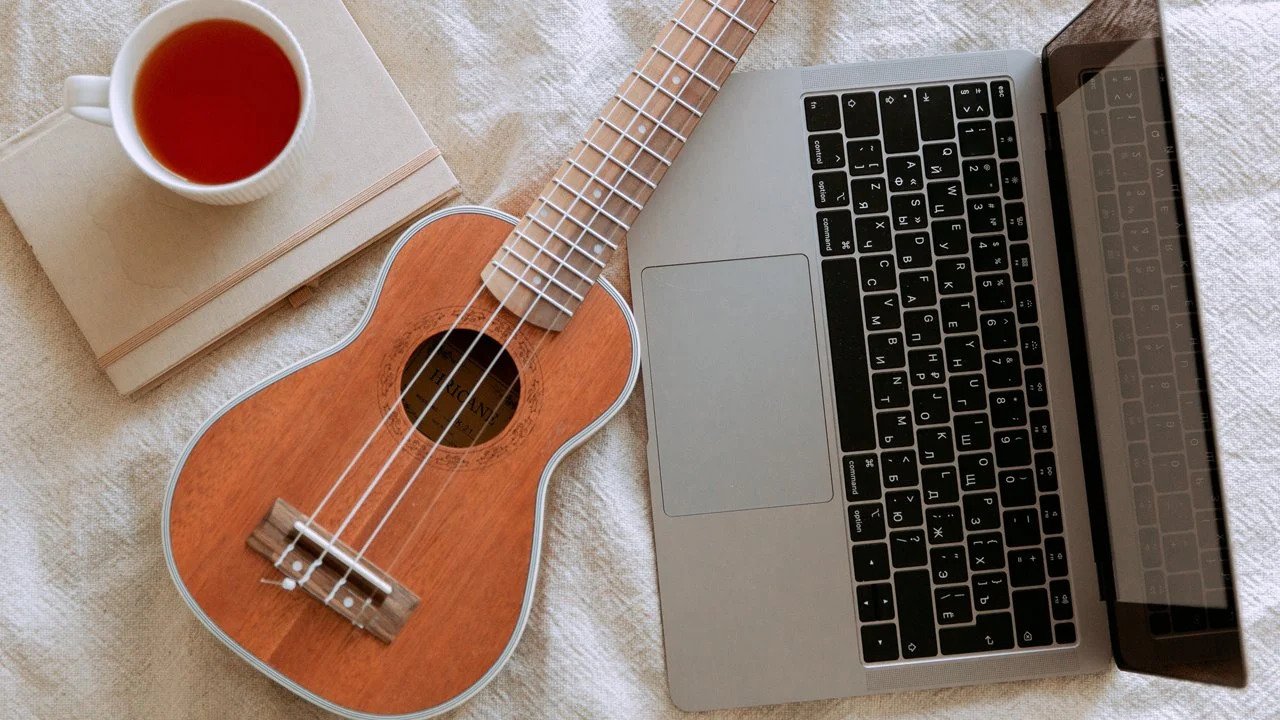 How to Play the Ukulele Skillshare Blog