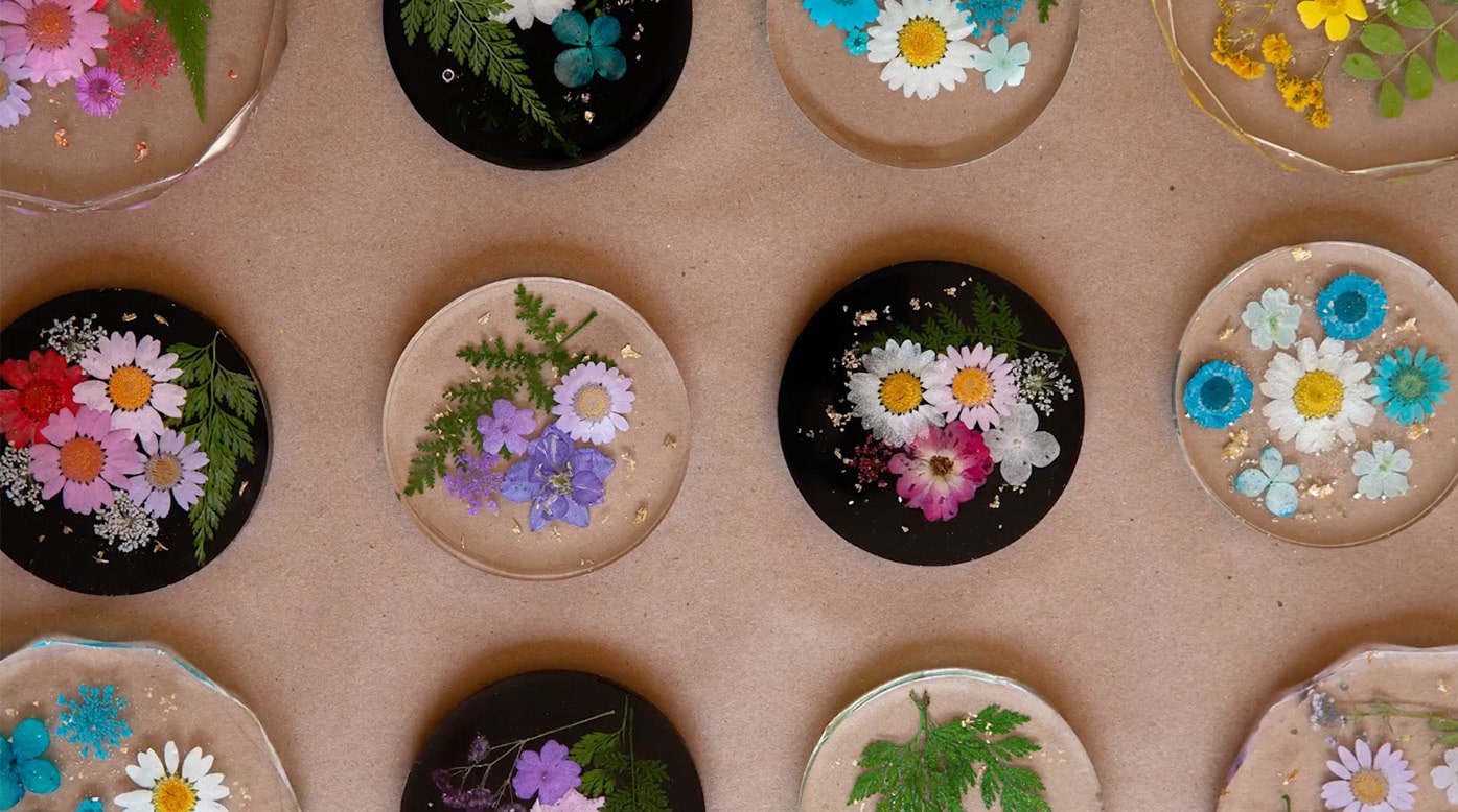 Flower resin coasters