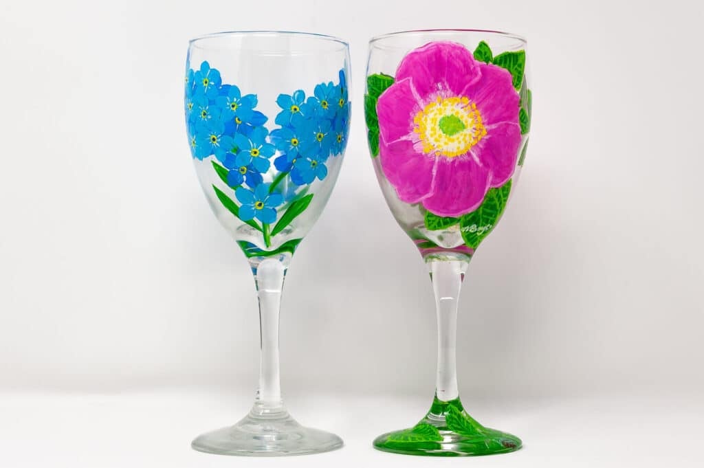 How To Make Beautiful DIY Hand Painted Wine Glasses